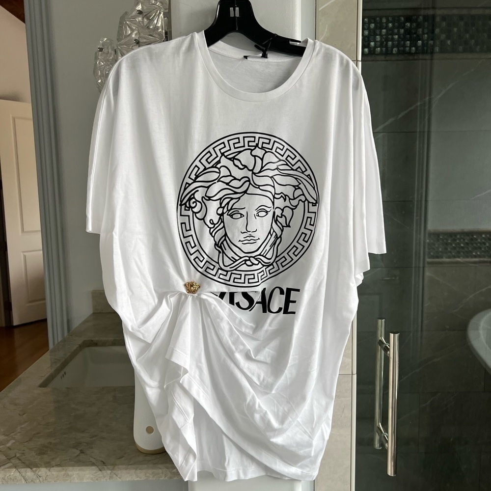 Versace Draped Logo Print T-shirt - Picture 3 of 12